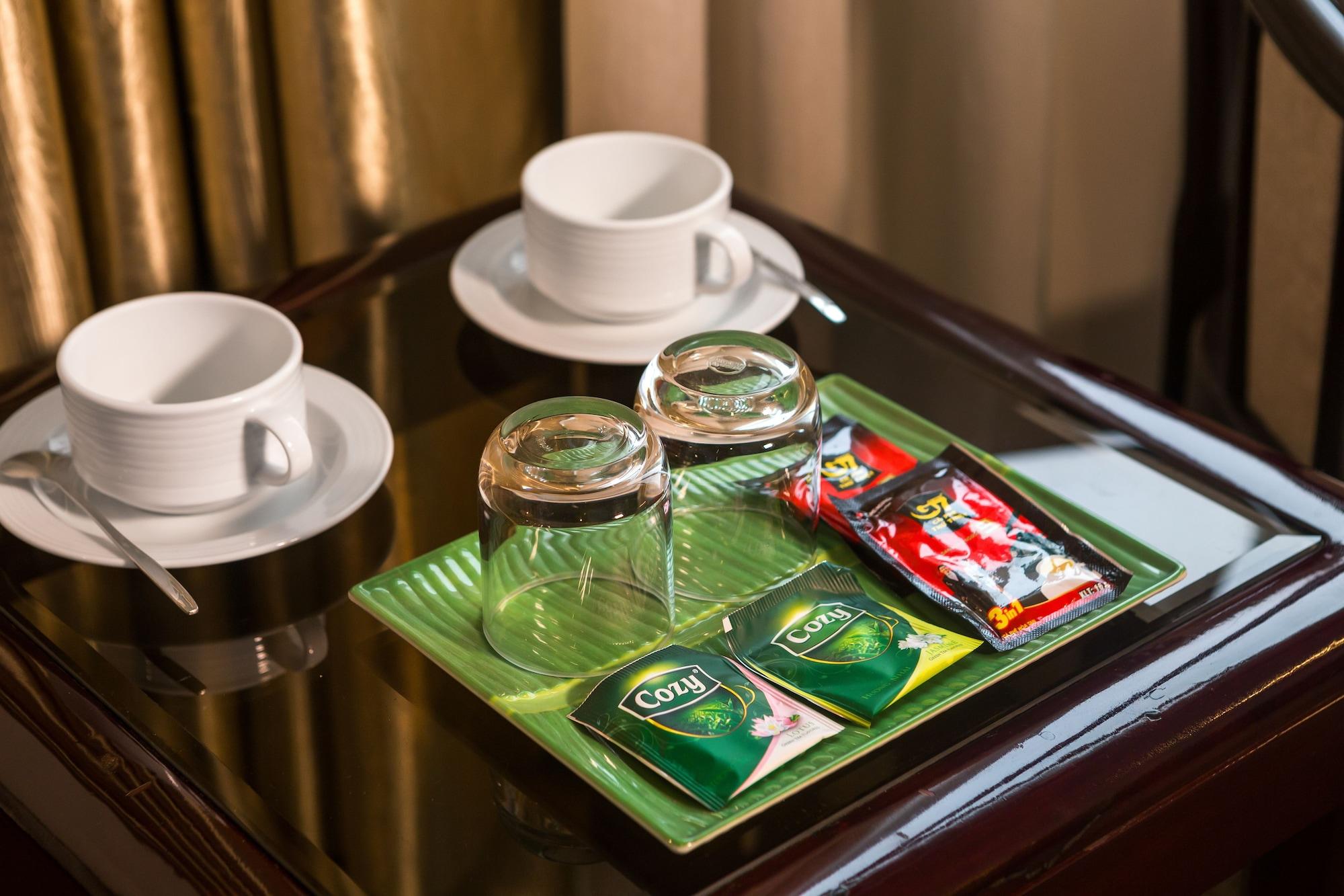 Lake Side Hotel Ханой Екстериор снимка